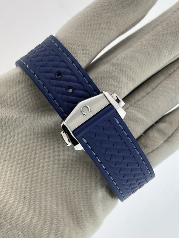 57_0b71eee5-0192-46e7-a63c-0bf782058ca9 Omega Seamaster Aqua Terra Worldtimer Steel Blue Dial 43mm 220.12.43.22.03.001