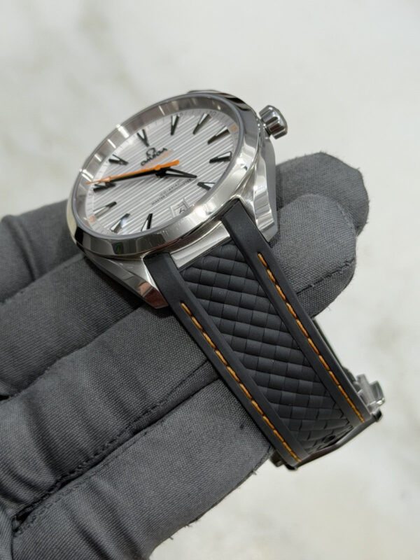 2023 Omega Seamaster Aqua Terra Automatic Rubber Strap Watch 220.12.41.21.02.002