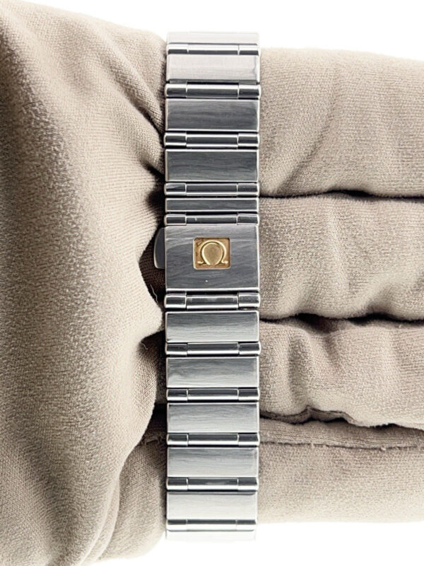 57_54bc71ff-e683-441a-9449-53ae9c6b1638 Omega Constellation Stainless Steel Gray Dial 22mm Quartz Women’s Watch 1562.40