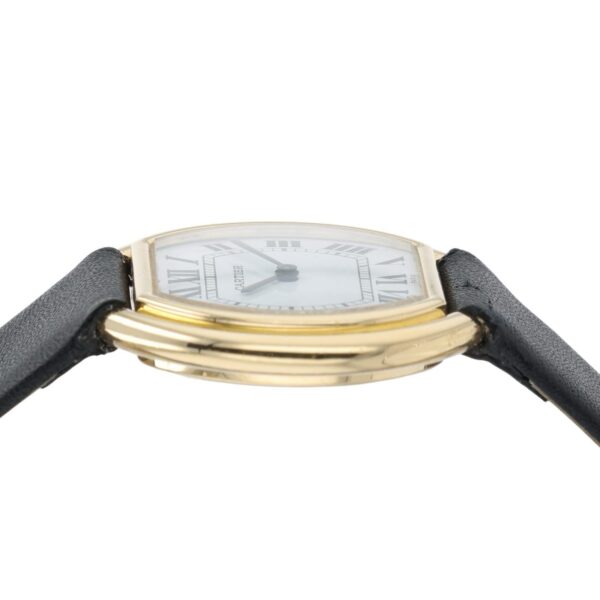 57_5cf1eb24-e1c1-49f7-a725-f4f2ee92d495 Cartier Stepped Ellipse 18k Yellow Gold 28mm White Dial Manual Wind Watch 7809