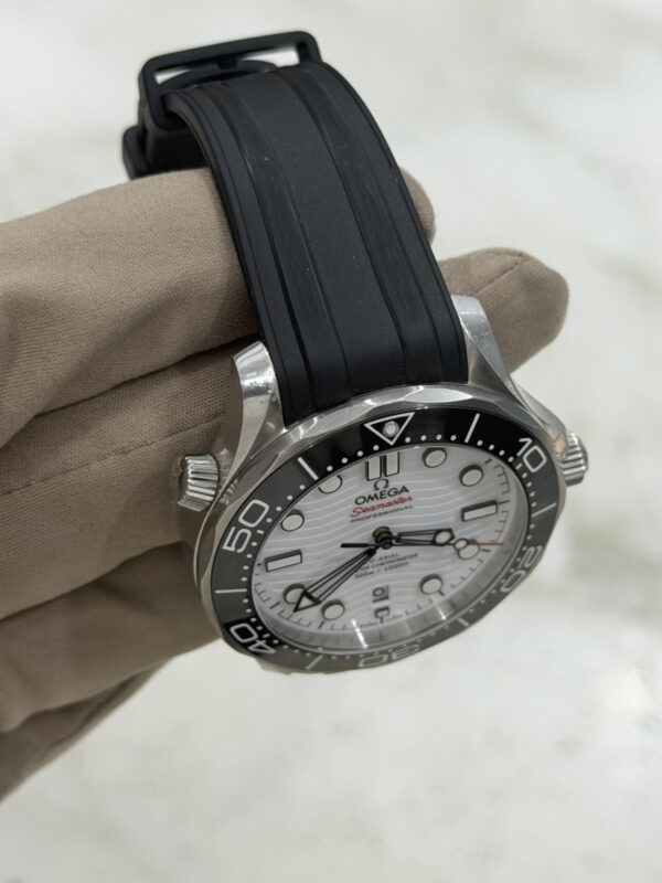 2020 Omega Seamaster Steel White Dial 42mm Automatic Watch 210.32.42.20.04.001