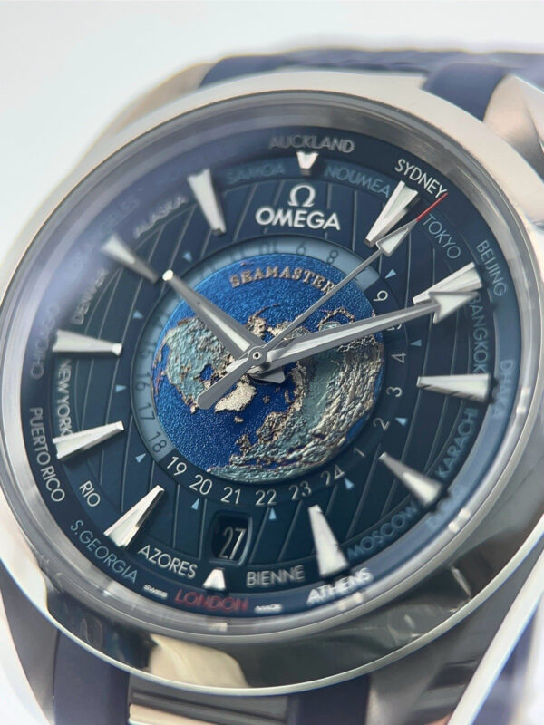 57_9776f6ea-4daa-4f10-940c-61803ef10993 Omega Seamaster Aqua Terra Worldtimer Steel Blue Dial 43mm 220.12.43.22.03.001