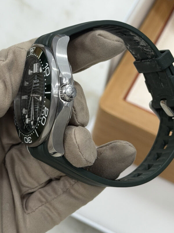 57_f1d92323-9775-451f-8d0e-cbfe4be0f0aa Omega Seamaster Diver Steel Green Dial 42mm Automatic Watch 210.32.42.20.10.001