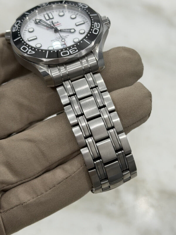 Omega Seamaster Steel White Dial 42mm Automatic Watch 210.30.42.20.04.001